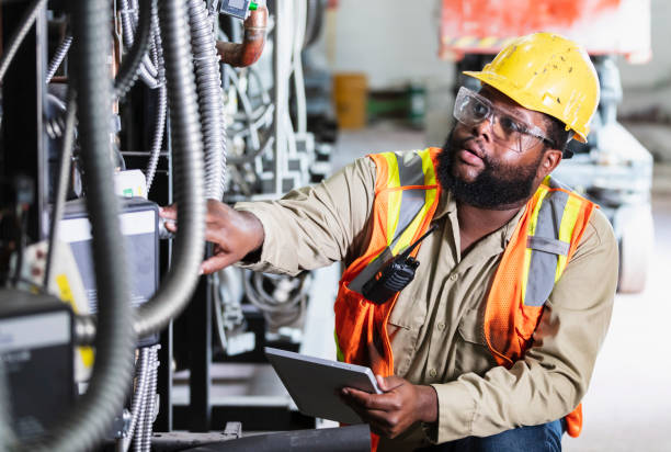 Best Licensed Electrician  in Overland, MO